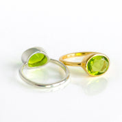 Oval Peridot Ring : August Birthstone