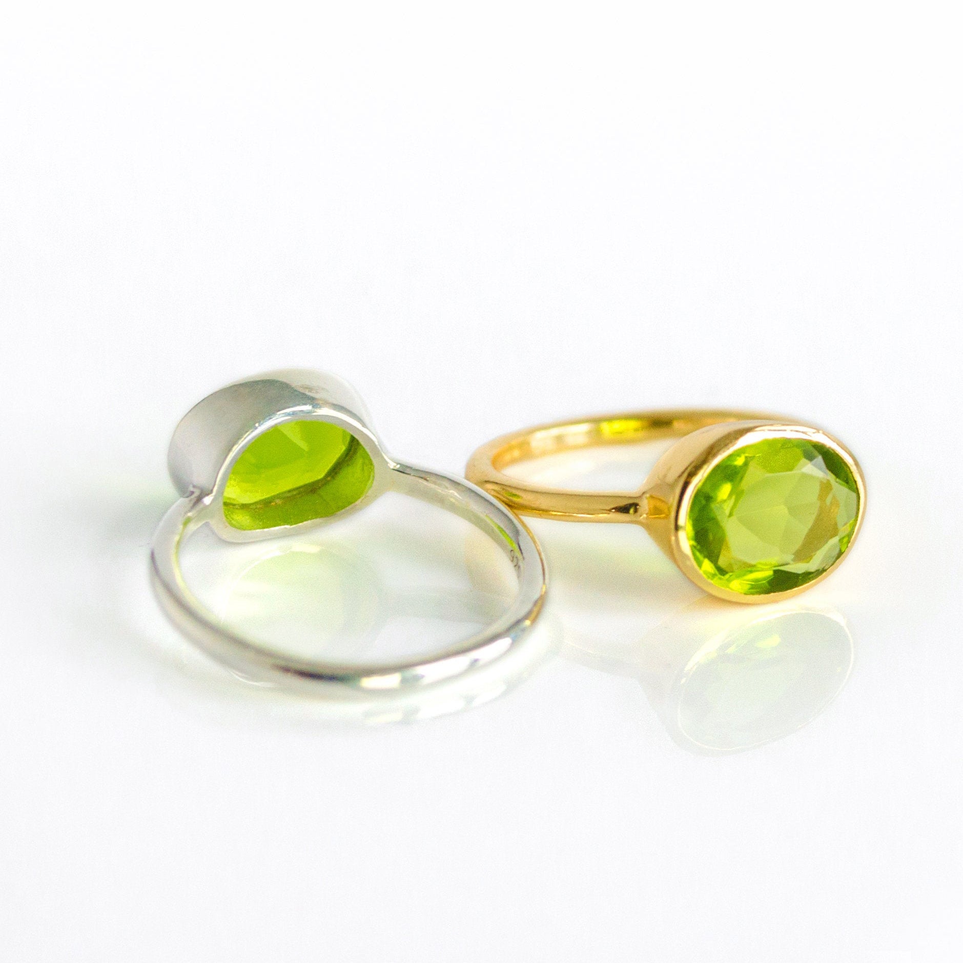 Oval Peridot Ring : August Birthstone