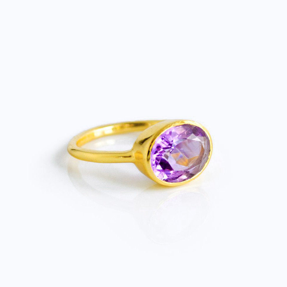Purple amethyst ring, february birthstone jewelry, vibrant purple gemstone ring, Oval faceted Topaz, Bezel set ring, 18k vermeil gold, Sterling silver ring, amethyst gift, february birthday gift, purple ring for her, stacking ring, stackable ring