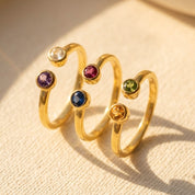 Minimalist adjustable birthstone ring with two natural gemstones in gold vermeil, personalized stacking ring representing couples, children, or meaningful connections