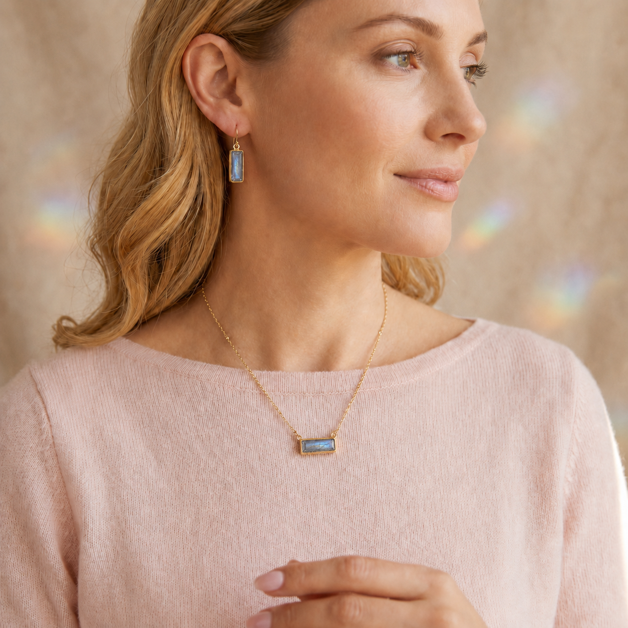 labradorite-horizontal-adira-necklace-earrings.png