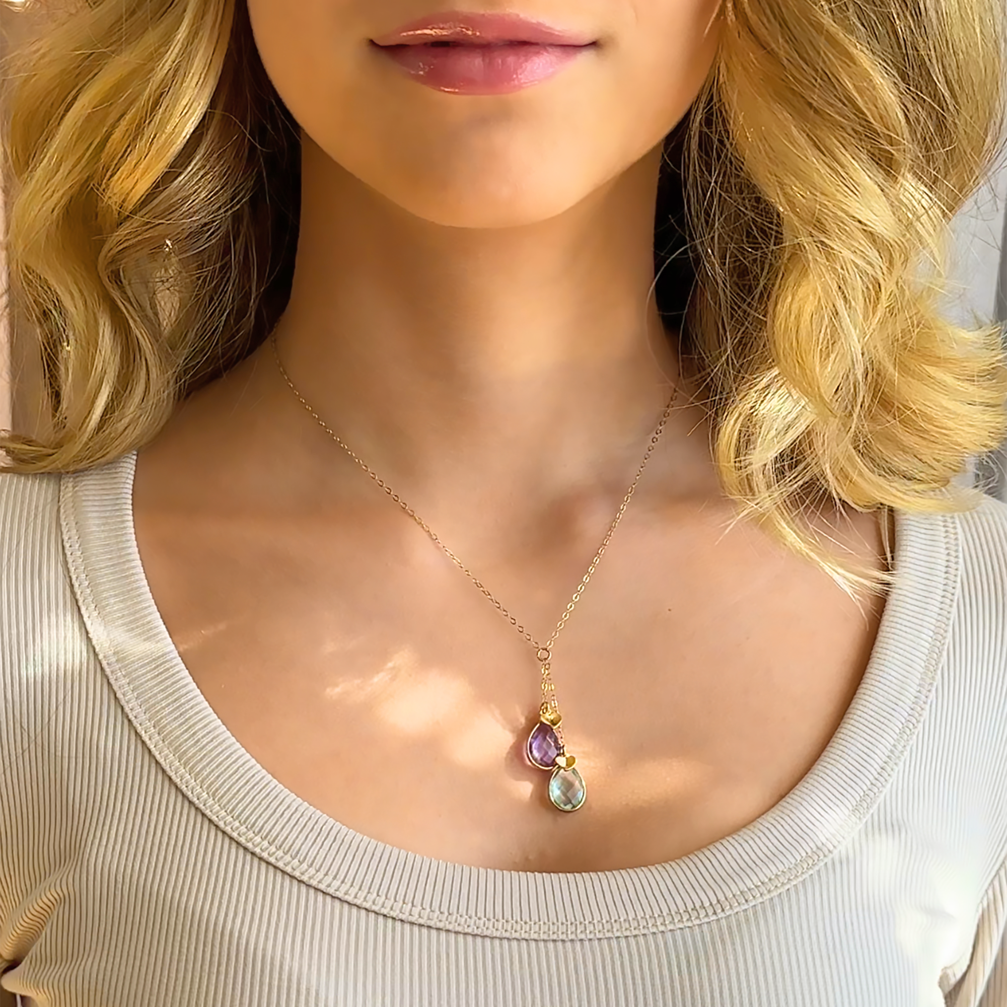 lariat-necklace-with-hearts.png