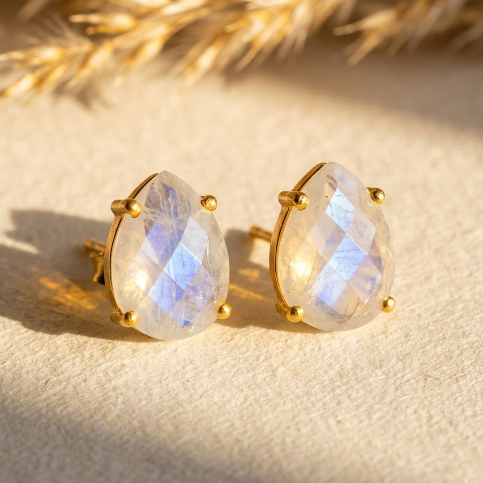 moonstone-stue-earrings-prong.jpg
