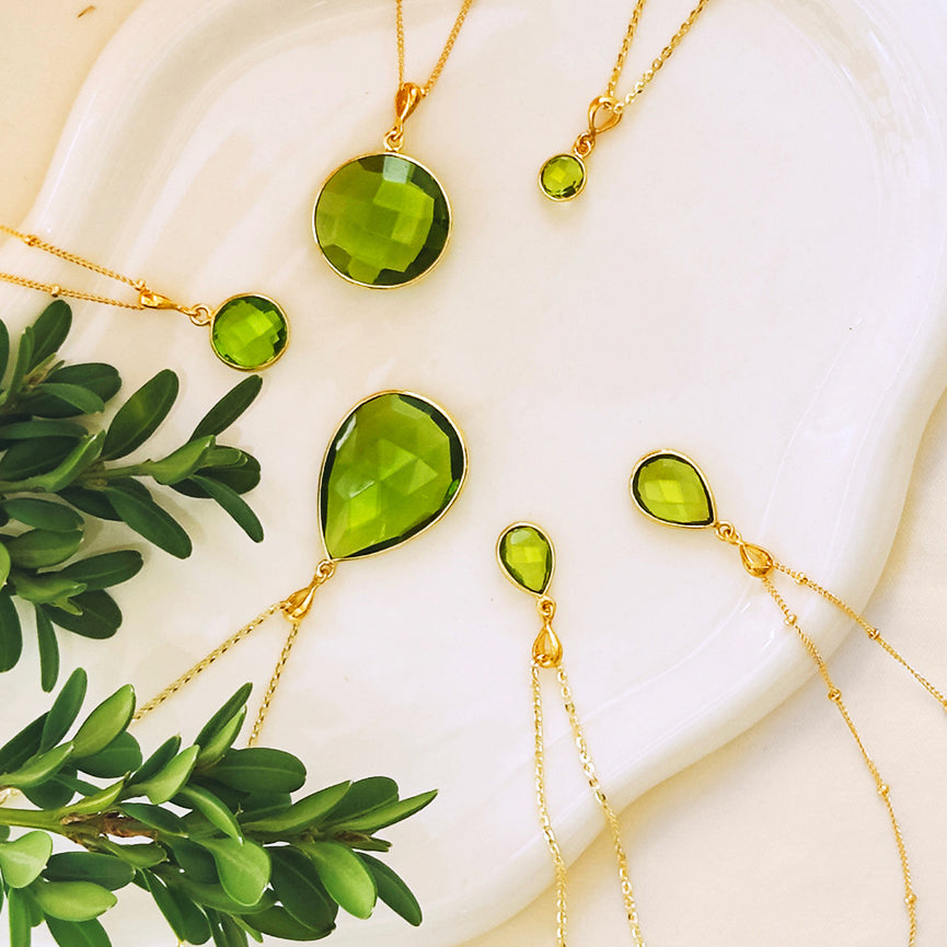 peridot-august-birthstone-banner-mobil3.jpg