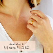 Birthstone chart for small oval rings and gemstone options by month, personalization guide for stacking birthstone ring set for mom and kids, choose birthstones like May emerald, June alexandrite/moonstone, July ruby, and September sapphire, helpful infographic for selecting custom family jewelry stones, mothers ring set and kids birthstone ring combo, handmade minimalist stackable rings in sterling silver or gold vermeil