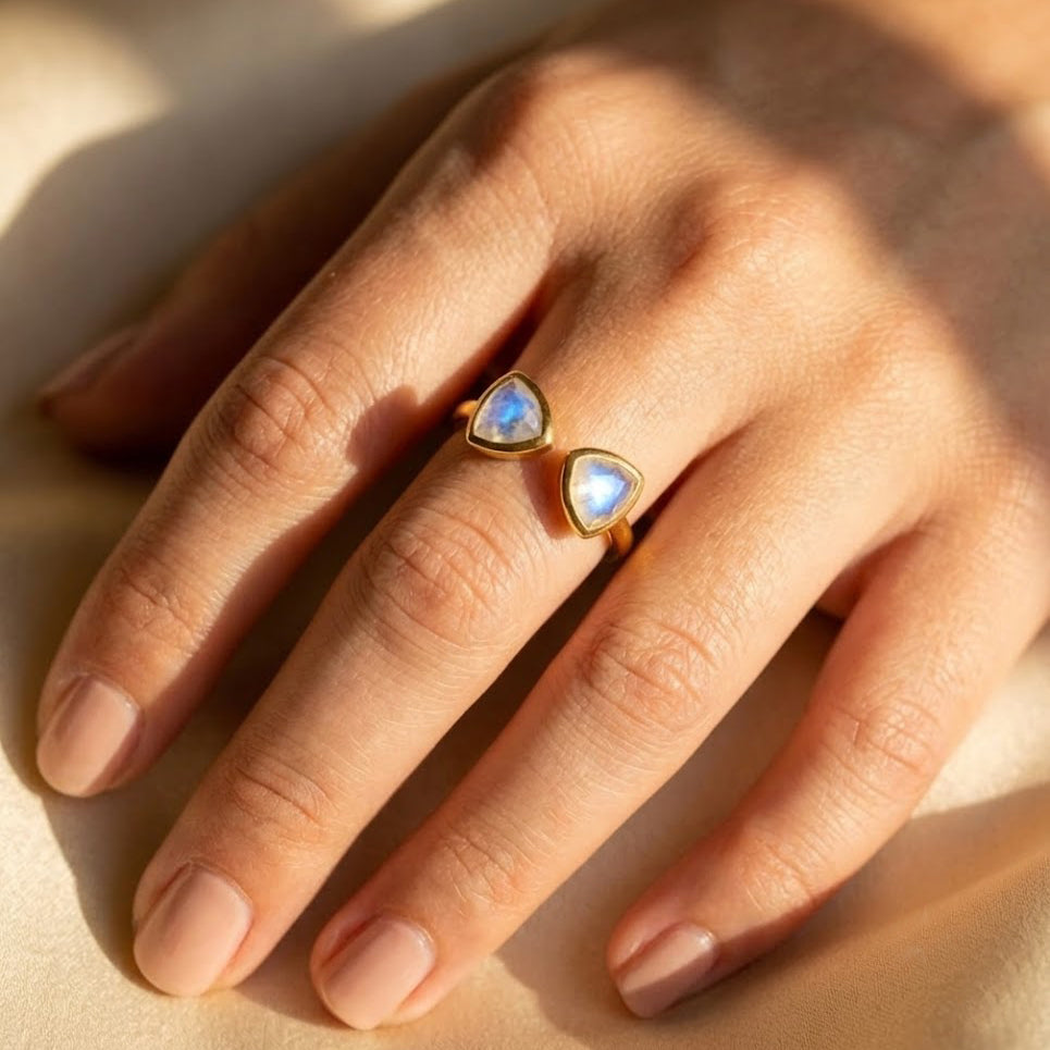 triangle-moonstone-adjustable-ring-model8.jpg