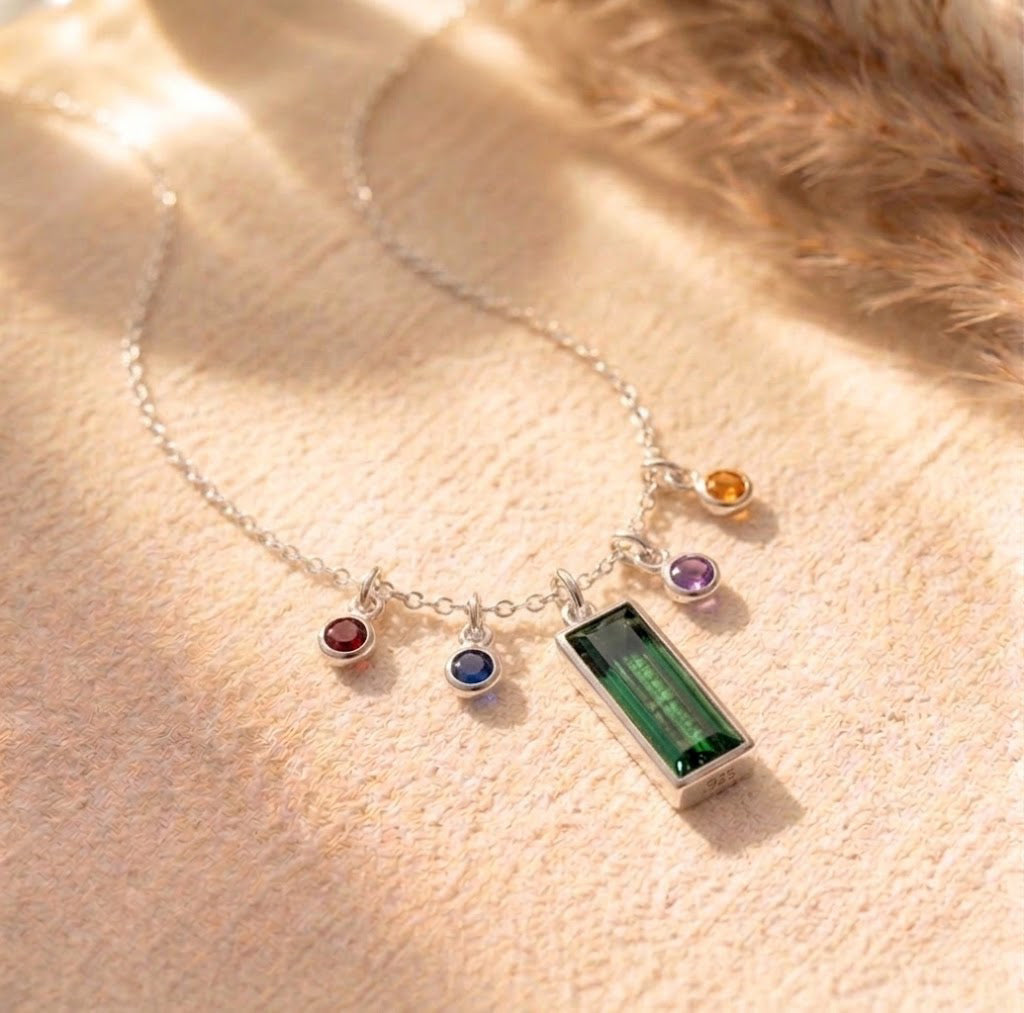 Custom birthstone mom necklace with engraved bar charm and colorful children’s birthstone charms on a delicate chain, personalized family jewelry for mothers and grandmothers.