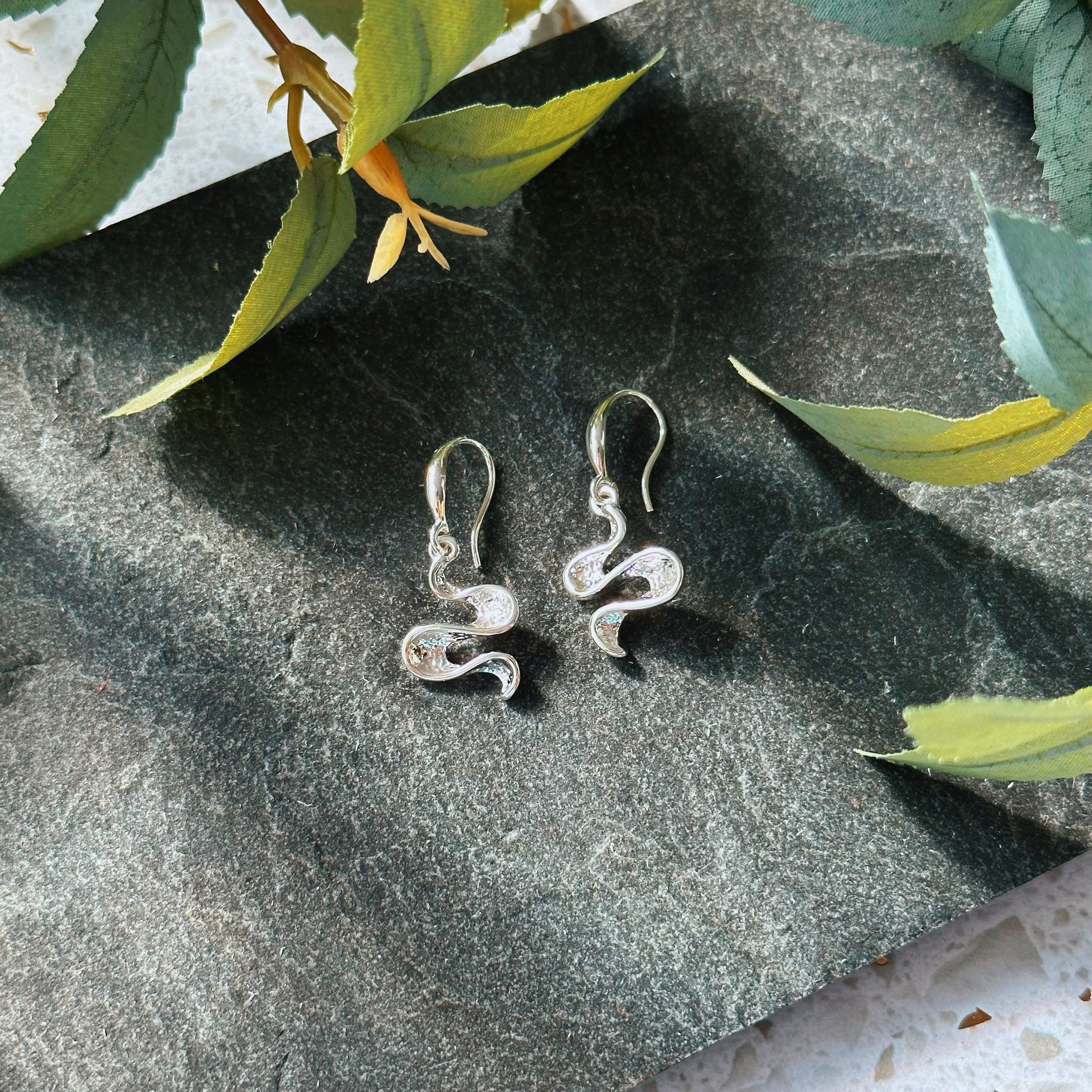 Boho Shifting Waves Jewelry Set, Abstract Statement Minimalist Moving Parts Necklace & Earring Gift Set for Her, Available in Gold, Silver, Rose Gold