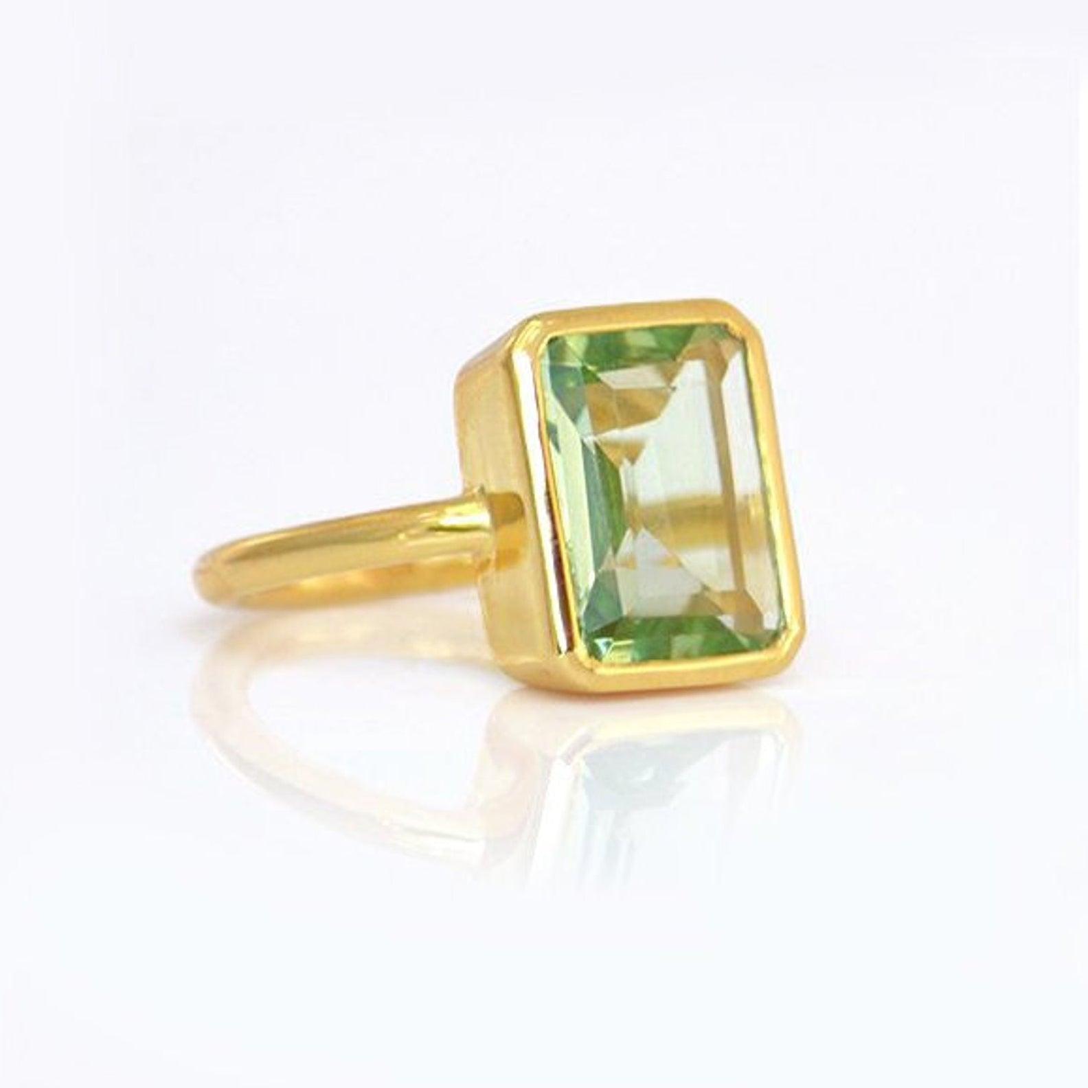 GreenAmethystRectangularBezelSetRing.jpg
