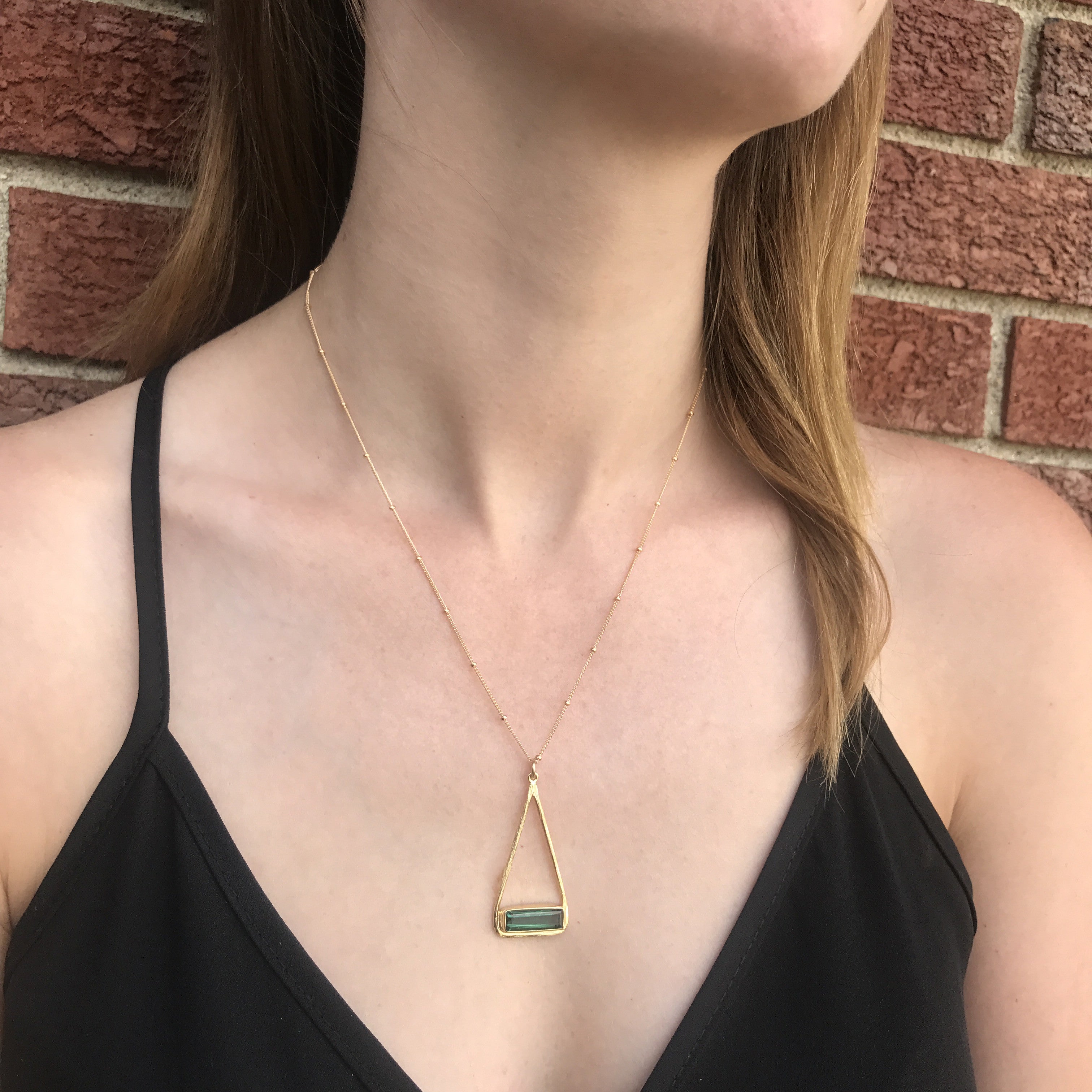 bar-gemstone-necklace.JPG