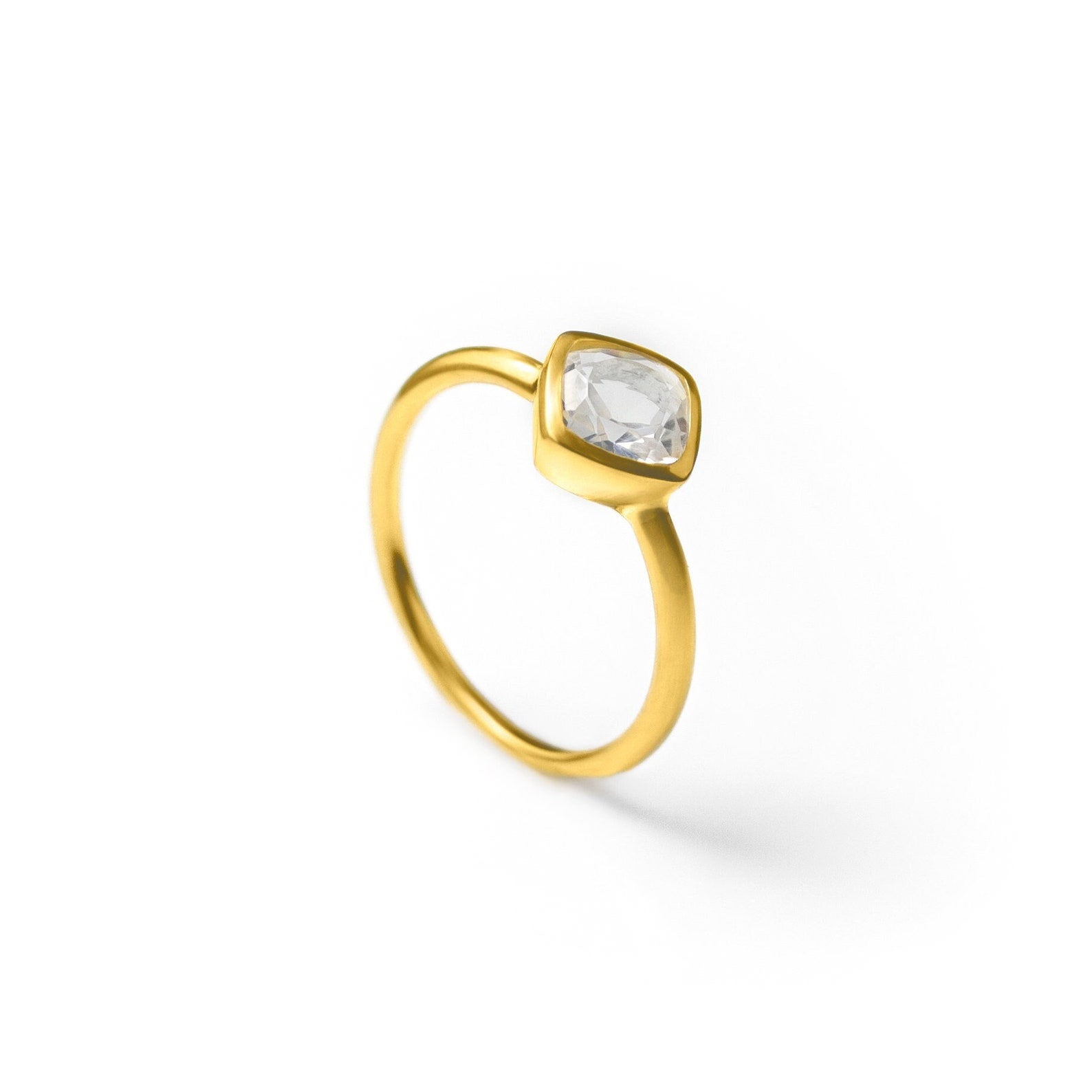 diamondshapeclearquartzbirthstoneringyellowclearquartzgemstone.jpg