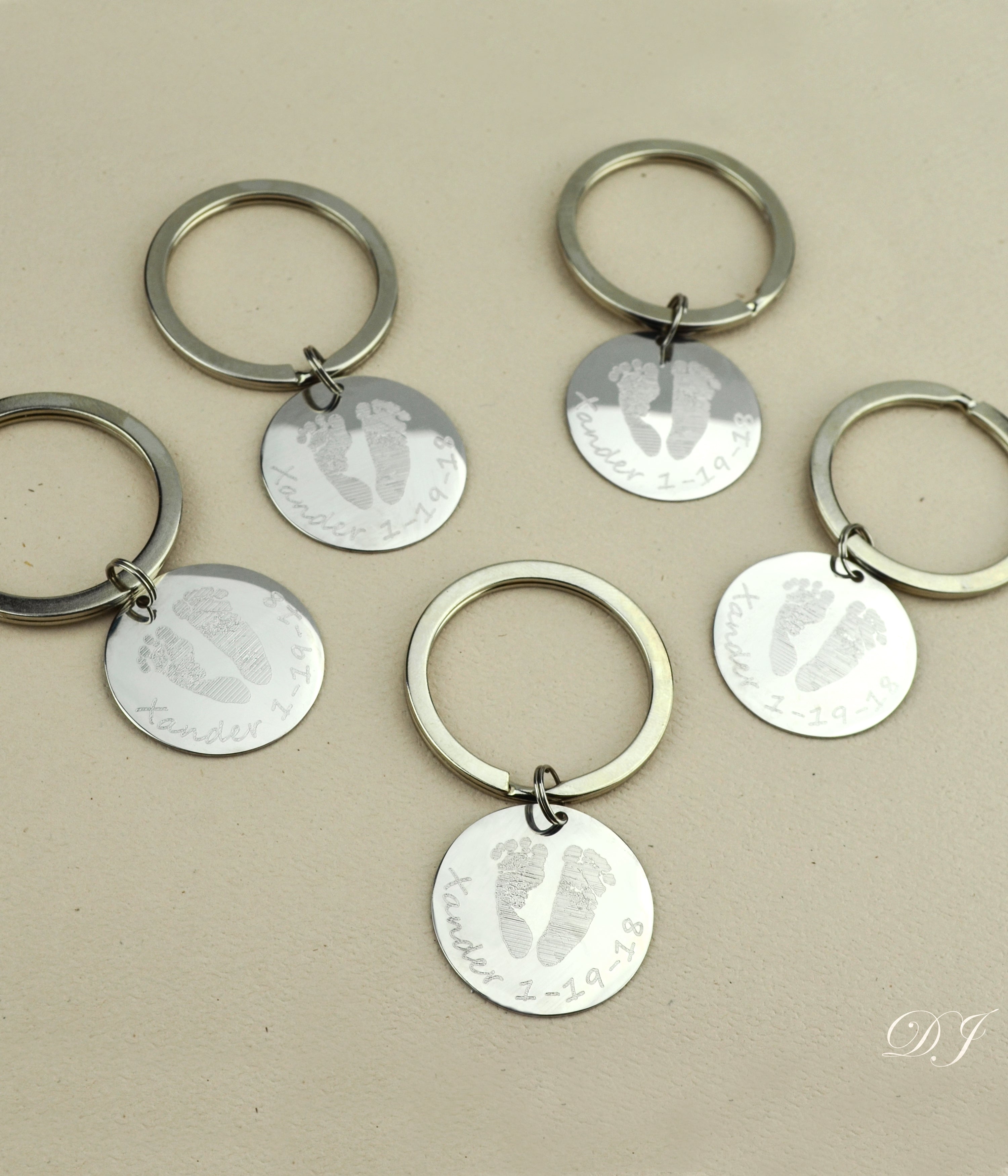 Personalized Monogram Round Circle Silver Keychain
