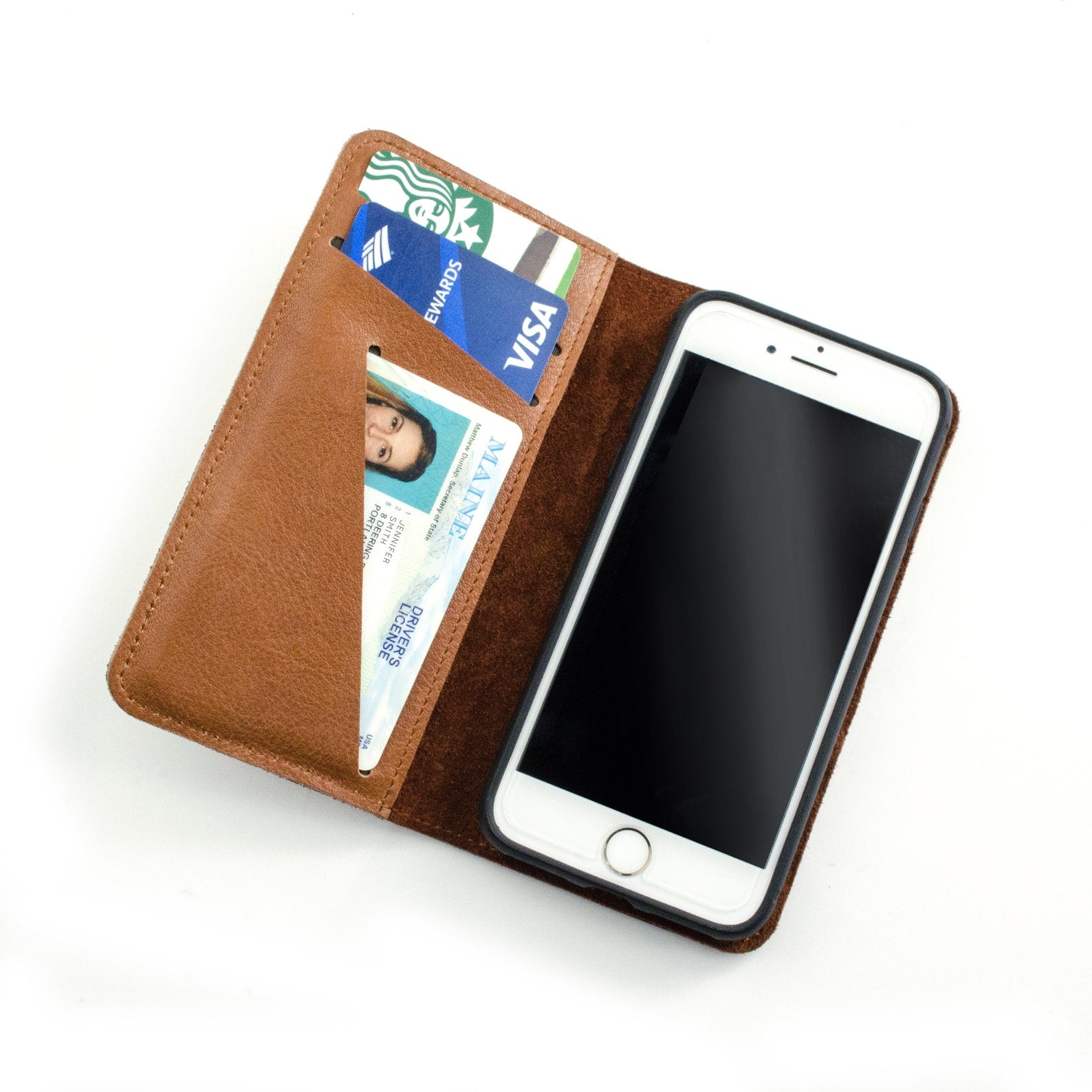 Why Wallet Cases are the New ‘It’ Accessory for Modern Minimalists