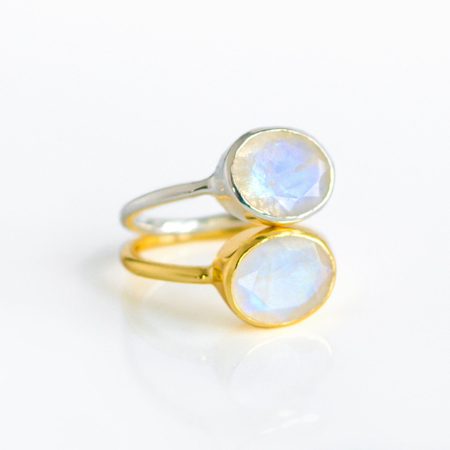 925 Blue Rainbow Moonstone Sterling Silver Ring at Rs 400 in Jaipur