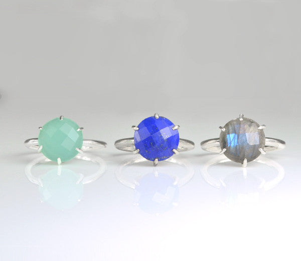 Green Onyx Round Prong Set Ring : May Birthstone